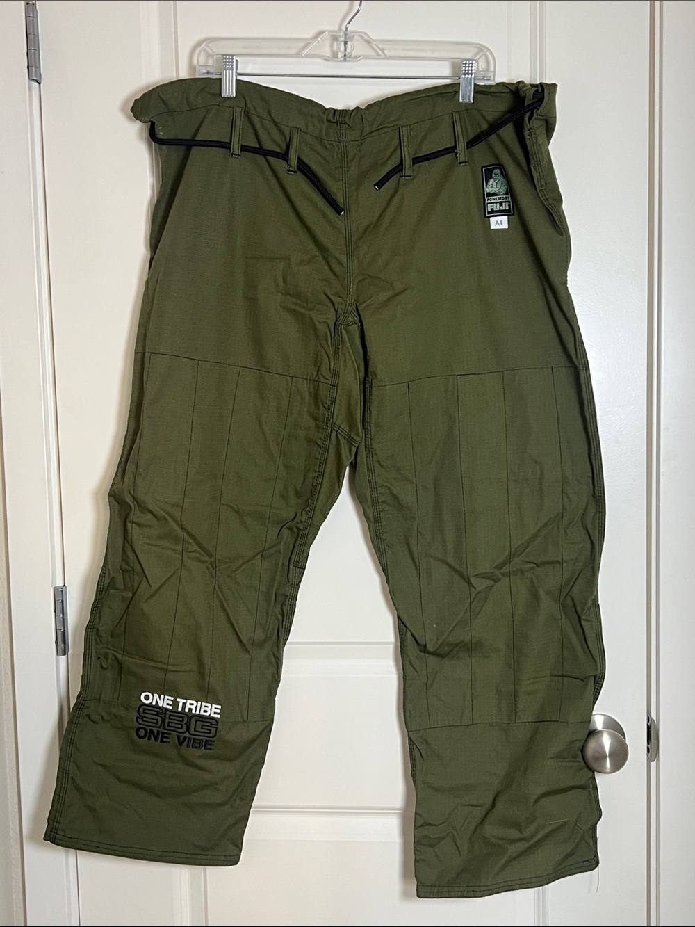 FUJI SBG Jiu-Jitsu Gi A4 / XL Jacket and Pants Olive Green (2-pieces) - Picture 6 of 10